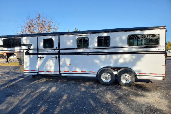 Hawk Trailers | Gooseneck | Model Model 129: 3 Horse Gooseneck Walk Thru Slant with Dress for sale at Leonard Truck & Trailer, Inc., Ohio